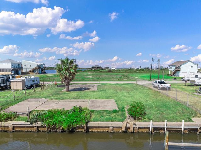 1295 N Crystal Beach Road, Crystal Beach, TX 77650