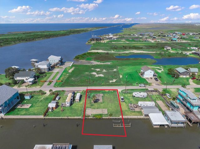 1295 N Crystal Beach Road, Crystal Beach, TX 77650