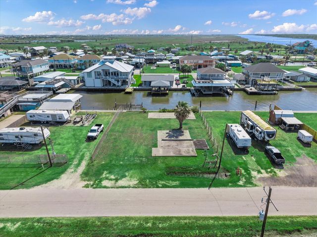 1295 N Crystal Beach Road, Crystal Beach, TX 77650