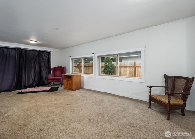 1111 W 15th Street, Port Angeles, WA 98363