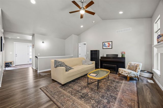 850 Aiden Street, Iowa City, IA 52245