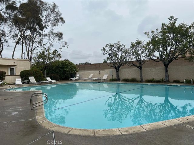19052 Oceanport Lane 5, Huntington Beach, CA 92648