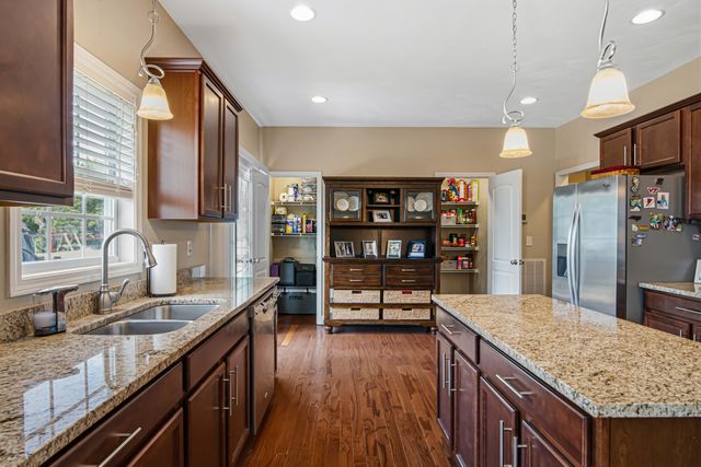 1283 North Mill RD, Salem, VA 24153