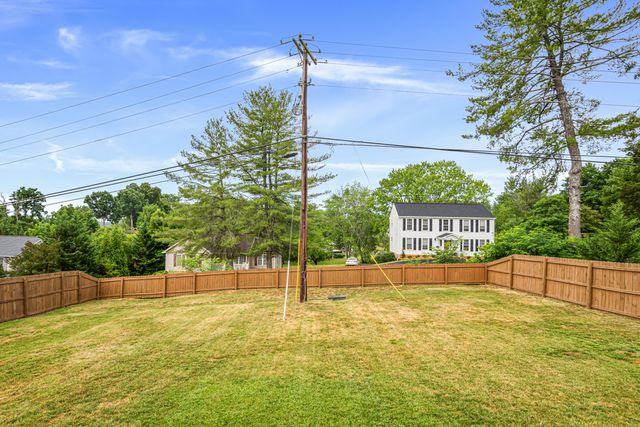1283 North Mill RD, Salem, VA 24153