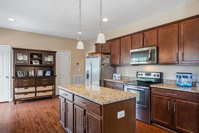 1283 North Mill RD, Salem, VA 24153