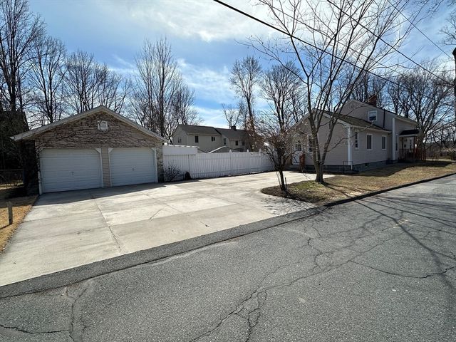 133 Hampden Street, West Springfield, MA 01089