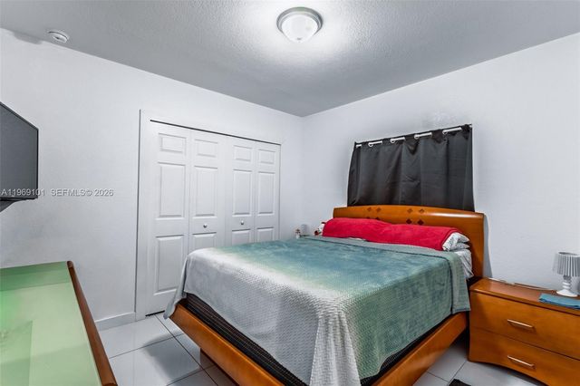 1998 NW 47th St, Miami, FL 33142