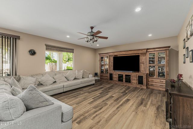 2540 E HAZELTINE Way, Chandler, AZ 85249