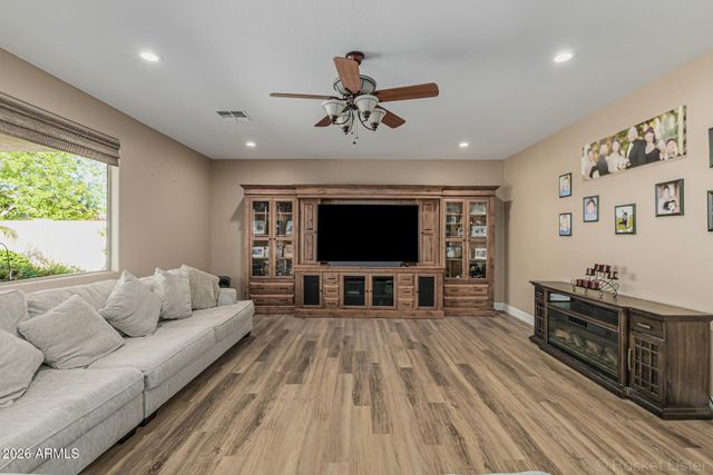 2540 E HAZELTINE Way, Chandler, AZ 85249