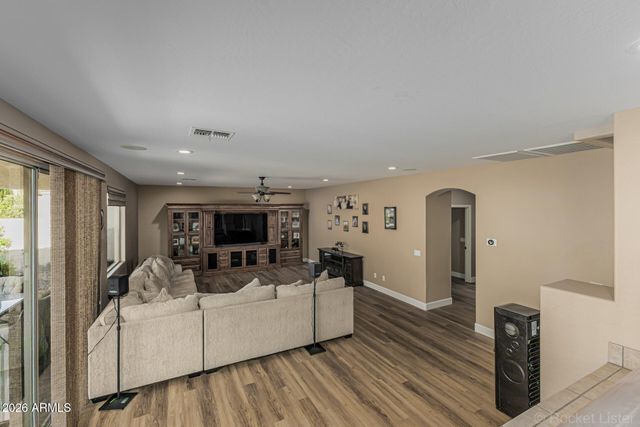 2540 E HAZELTINE Way, Chandler, AZ 85249