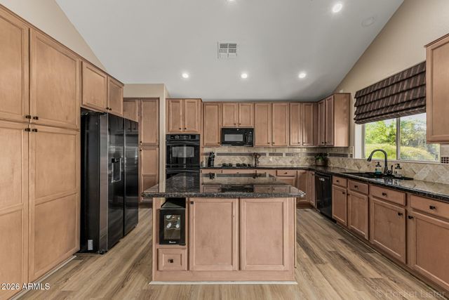 2540 E HAZELTINE Way, Chandler, AZ 85249