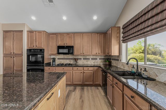 2540 E HAZELTINE Way, Chandler, AZ 85249