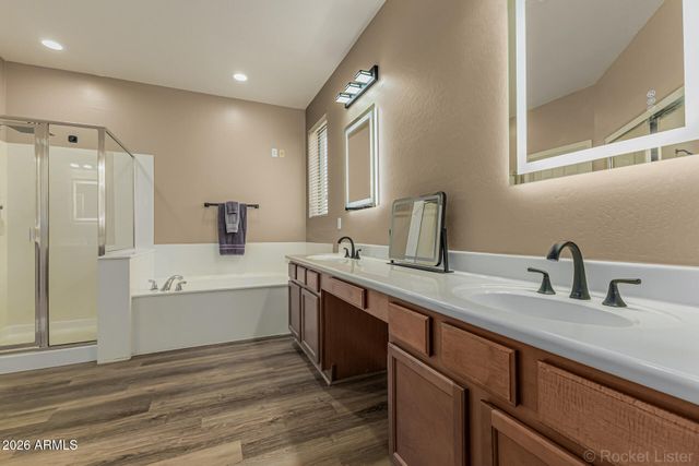 2540 E HAZELTINE Way, Chandler, AZ 85249