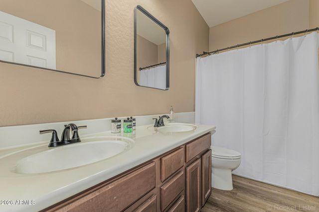 2540 E HAZELTINE Way, Chandler, AZ 85249