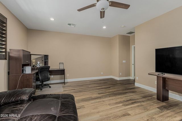 2540 E HAZELTINE Way, Chandler, AZ 85249