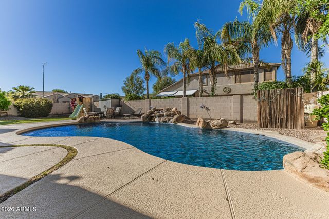 2540 E HAZELTINE Way, Chandler, AZ 85249