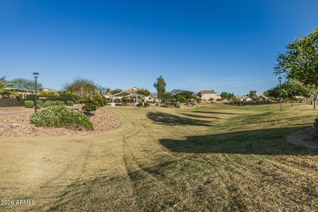 2540 E HAZELTINE Way, Chandler, AZ 85249