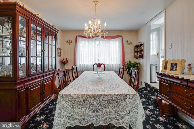 108 BRENTWOOD DR, Mount Laurel, NJ 08054