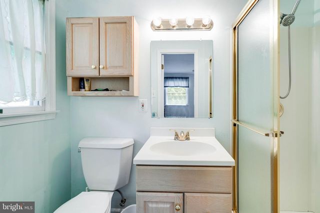 108 BRENTWOOD DR, Mount Laurel, NJ 08054