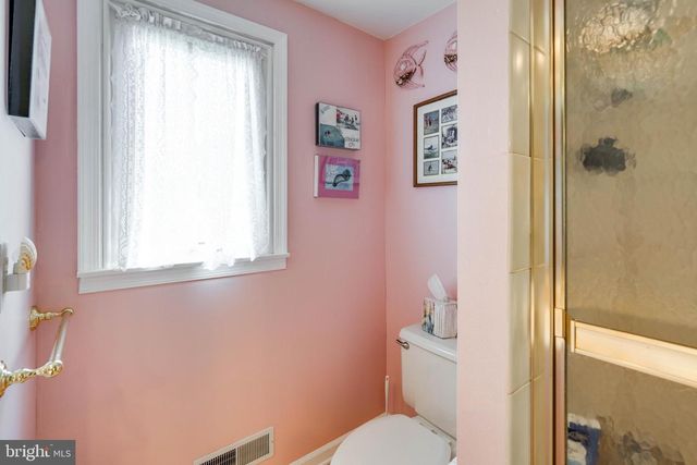 108 BRENTWOOD DR, Mount Laurel, NJ 08054
