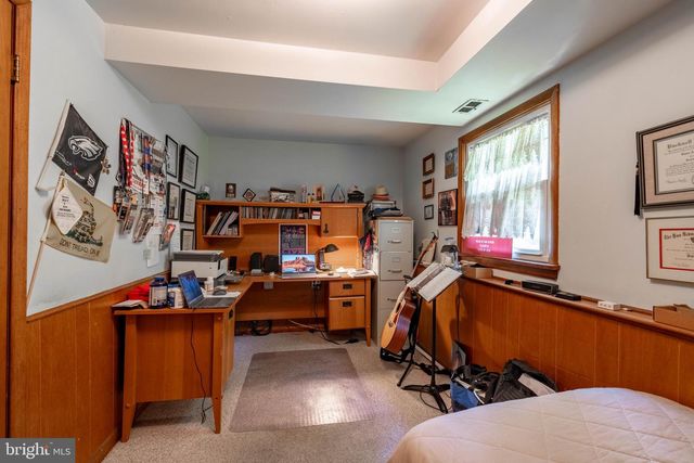 108 BRENTWOOD DR, Mount Laurel, NJ 08054