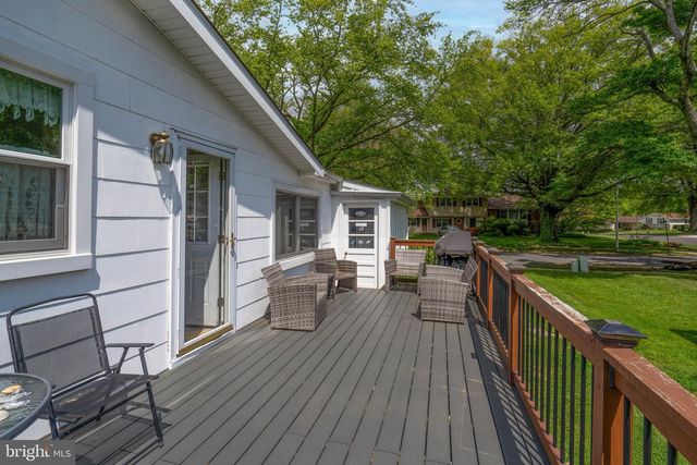 108 BRENTWOOD DR, Mount Laurel, NJ 08054