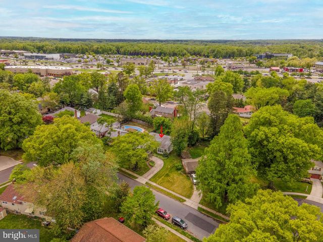 108 BRENTWOOD DR, Mount Laurel, NJ 08054