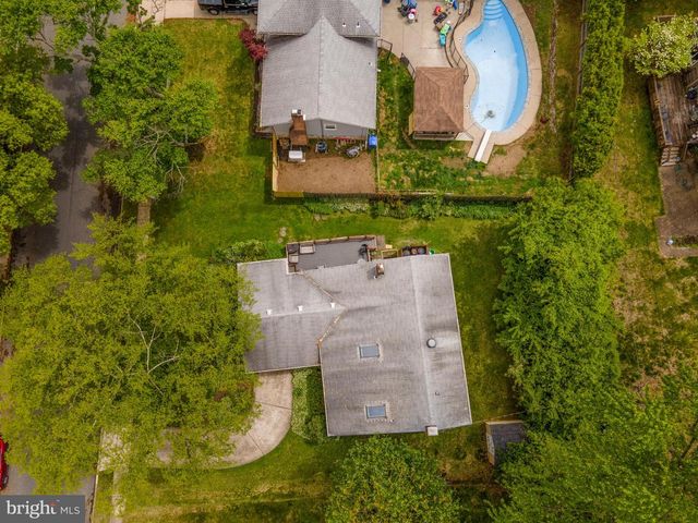 108 BRENTWOOD DR, Mount Laurel, NJ 08054