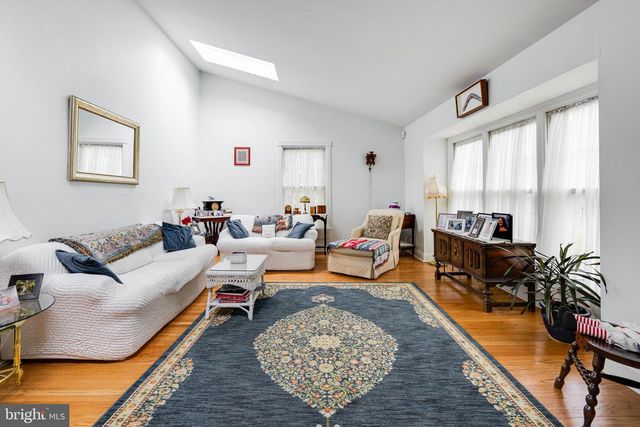 108 BRENTWOOD DR, Mount Laurel, NJ 08054