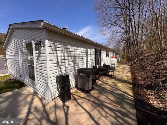 1215 BLUE MOUNTAIN CIR, Saylorsburg, PA 18353