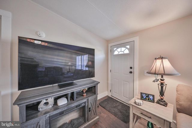 1215 BLUE MOUNTAIN CIR, Saylorsburg, PA 18353