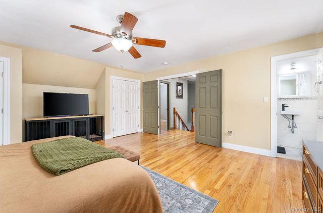 4 Rowe Street, Coram, NY 11727