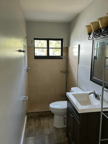 214 S Palmway, Lake Worth Beach, FL 33460