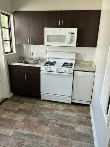 214 S Palmway, Lake Worth Beach, FL 33460