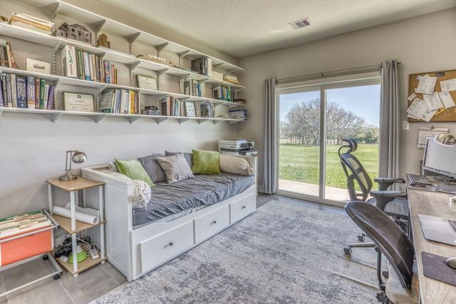 6510 Ganske Road, Burton, TX 77835