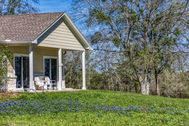 6510 Ganske Road, Burton, TX 77835