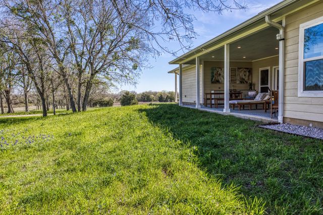 6510 Ganske Road, Burton, TX 77835