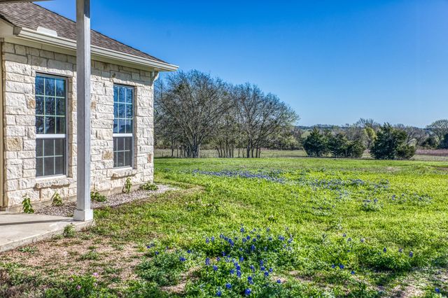 6510 Ganske Road, Burton, TX 77835