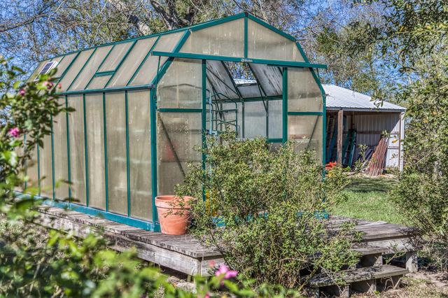 6510 Ganske Road, Burton, TX 77835