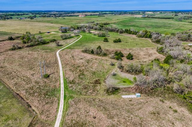 6510 Ganske Road, Burton, TX 77835
