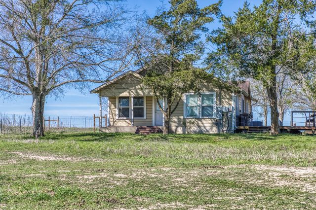 6510 Ganske Road, Burton, TX 77835