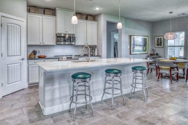 6510 Ganske Road, Burton, TX 77835