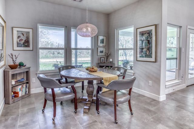6510 Ganske Road, Burton, TX 77835