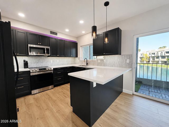 2524 S EL PARADISO Drive 99, Mesa, AZ 85202