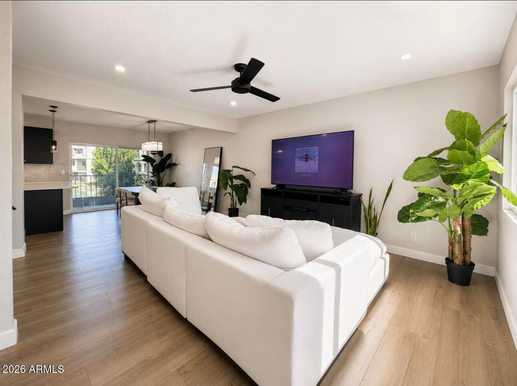 2524 S EL PARADISO Drive 99, Mesa, AZ 85202