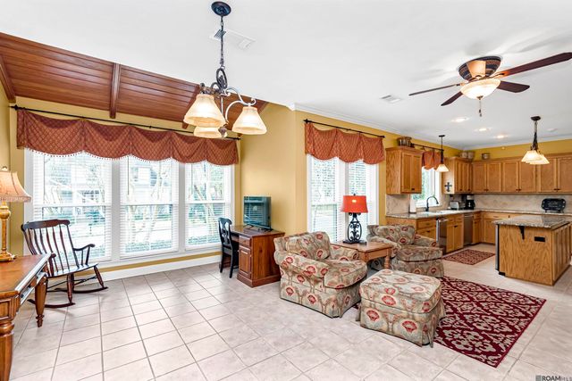 243 Summer Ridge Dr, Saint George, LA 70810