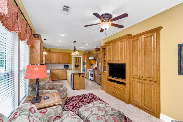 243 Summer Ridge Dr, Saint George, LA 70810