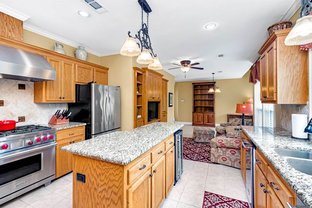 243 Summer Ridge Dr, Saint George, LA 70810