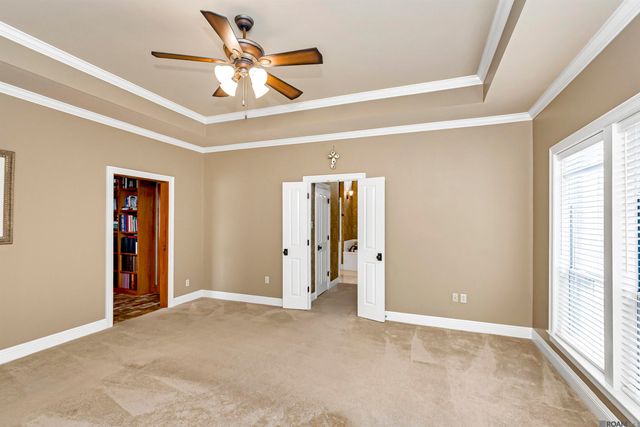 243 Summer Ridge Dr, Saint George, LA 70810