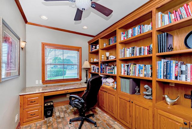 243 Summer Ridge Dr, Saint George, LA 70810